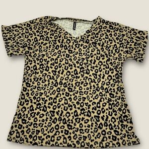 Leopard Print Short Sleeve Top
